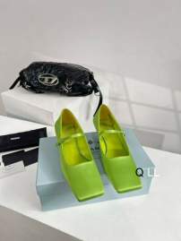 Picture of Prada Shoes _SKUPradasz35-408CLL120319182
